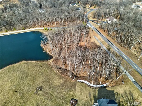 $200,000 | 35 Woodline Drive, Winfield, MO 63389