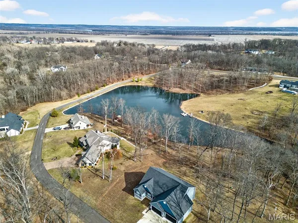 $200,000 | 35 Woodline Drive, Winfield, MO 63389