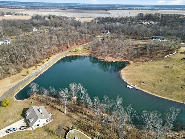 $200,000 | 35 Woodline Drive, Winfield, MO 63389