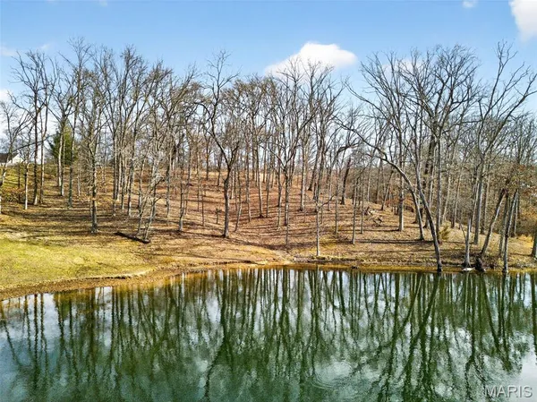 $200,000 | 35 Woodline Drive, Winfield, MO 63389