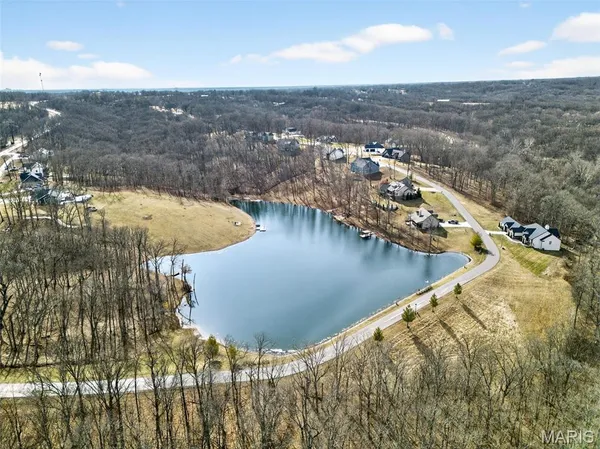 $200,000 | 35 Woodline Drive, Winfield, MO 63389