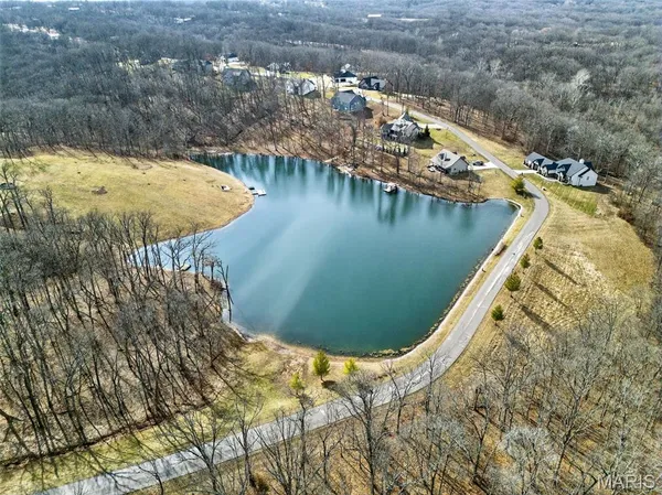 $200,000 | 35 Woodline Drive, Winfield, MO 63389