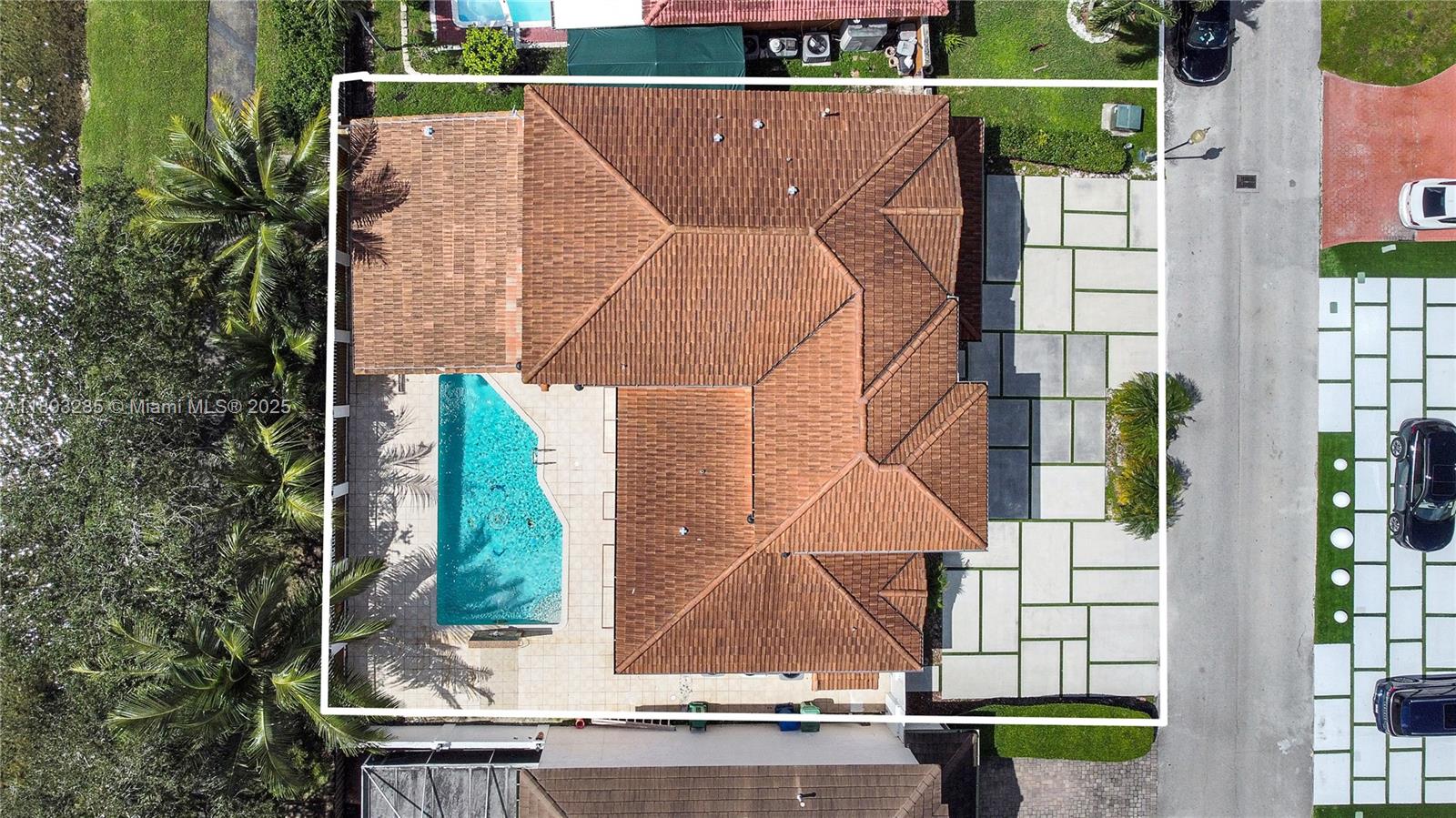 8416 Northwest 201st Street Hialeah, FL 33015 - Photo 32 of 40