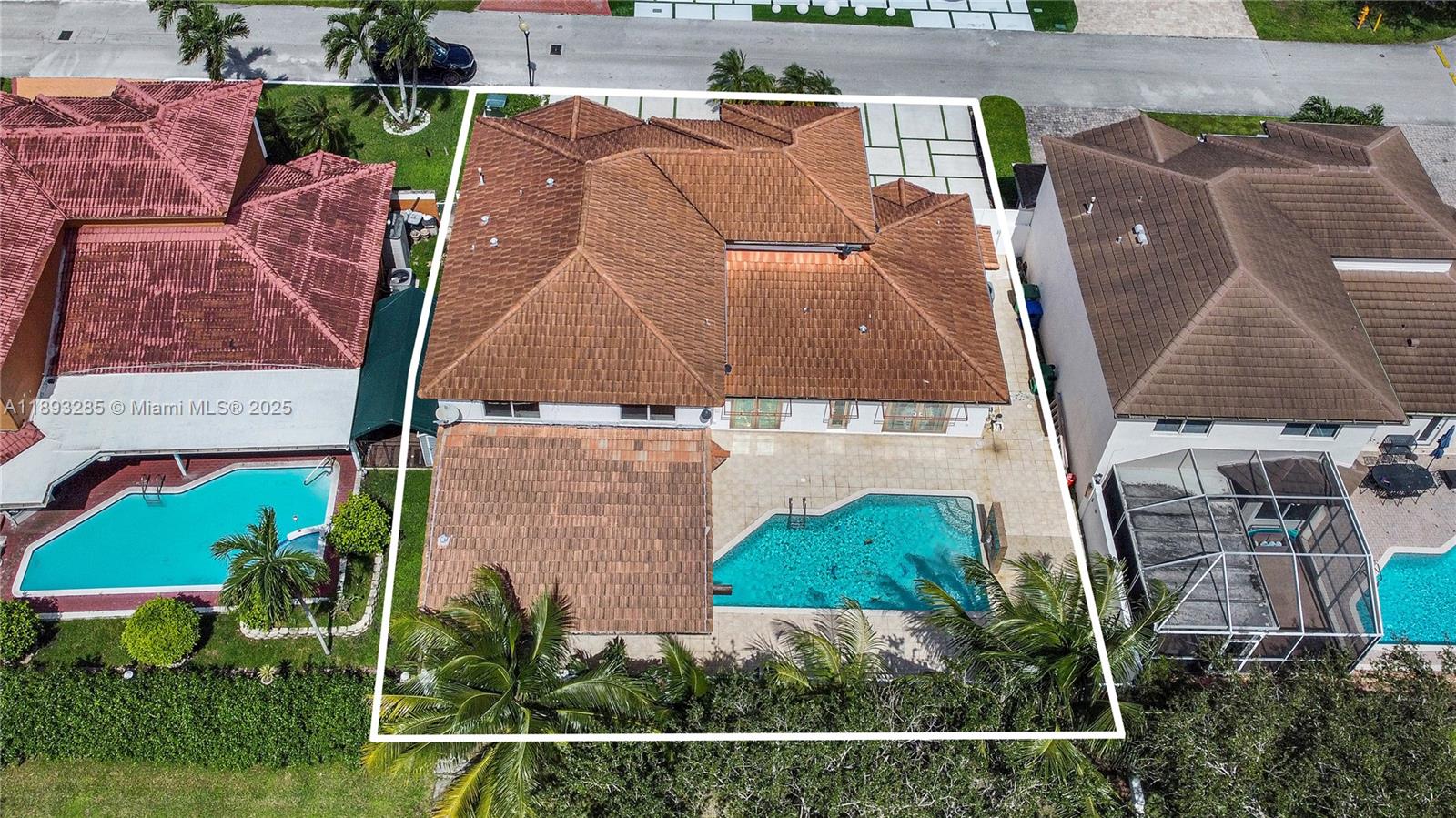 8416 Northwest 201st Street Hialeah, FL 33015 - Photo 34 of 40