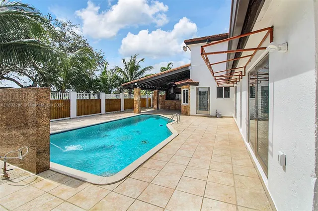 $999,900 | 8416 Northwest 201st Street, Hialeah, FL 33015