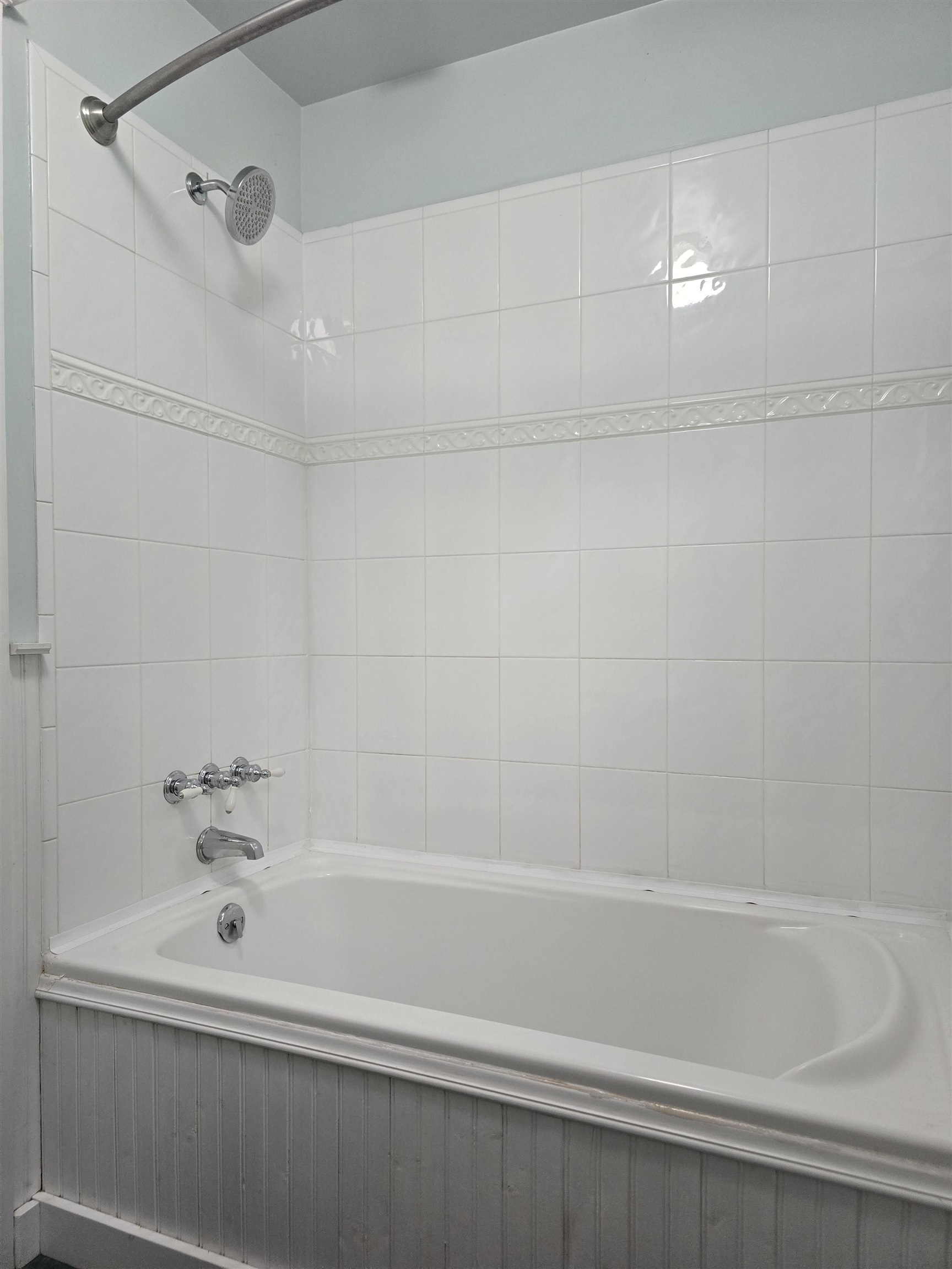 321 Rice Avenue Bayfield, WI 54814 - Photo 27 of 30 Bathroom featuring tiled shower / bath