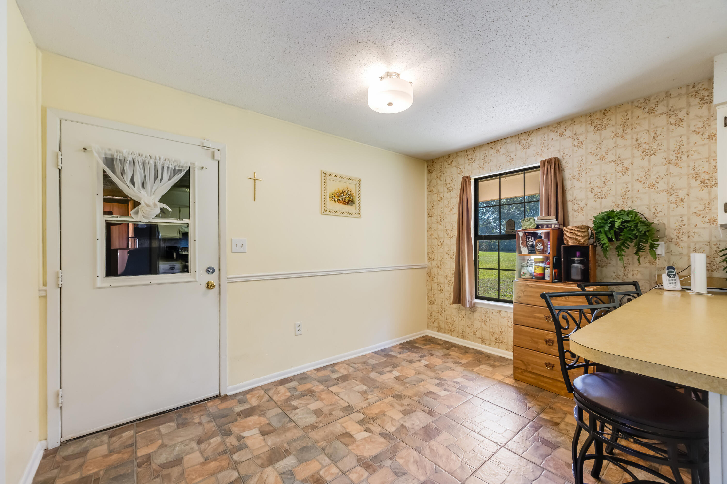 3382 Polly Lane Crestview, FL 32539 - Photo 14 of 31 3382 Dining