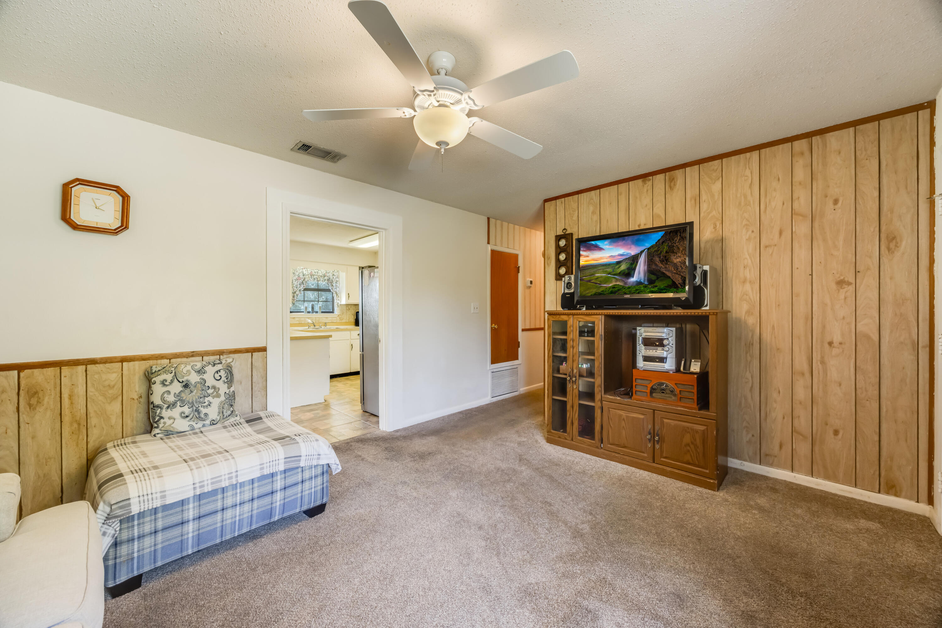 3382 Polly Lane Crestview, FL 32539 - Photo 7 of 31 3382 Living3