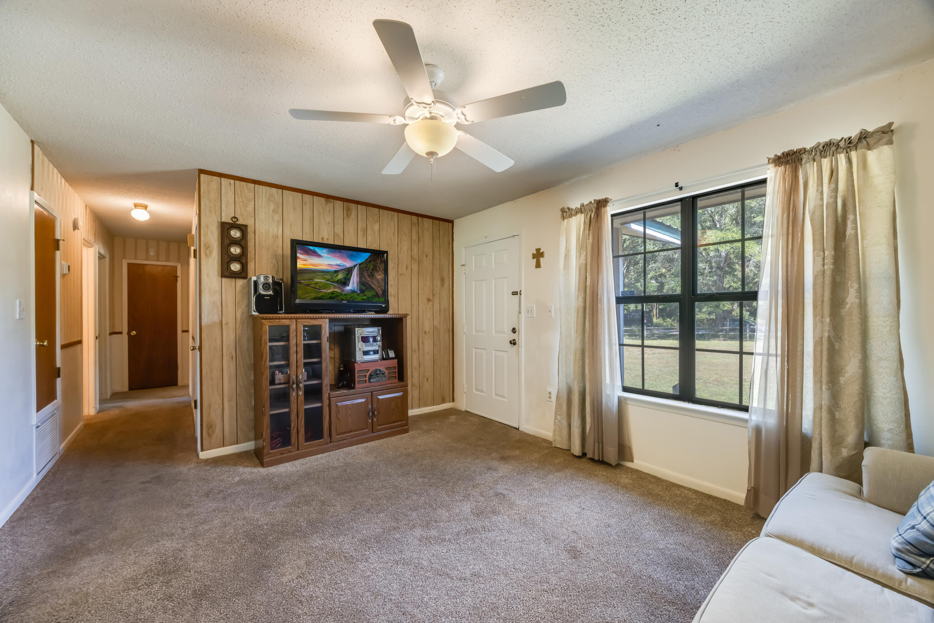 3382 Polly Lane Crestview, FL 32539 - Photo 8 of 31 3382 Living4