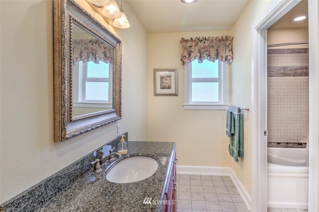 184 Capitol Ridge Road Oakville, WA 98568 - Photo 14 of 25