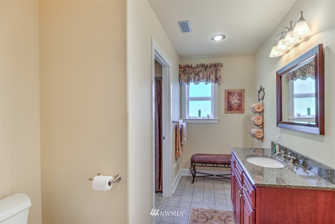 184 Capitol Ridge Road Oakville, WA 98568 - Photo 16 of 25