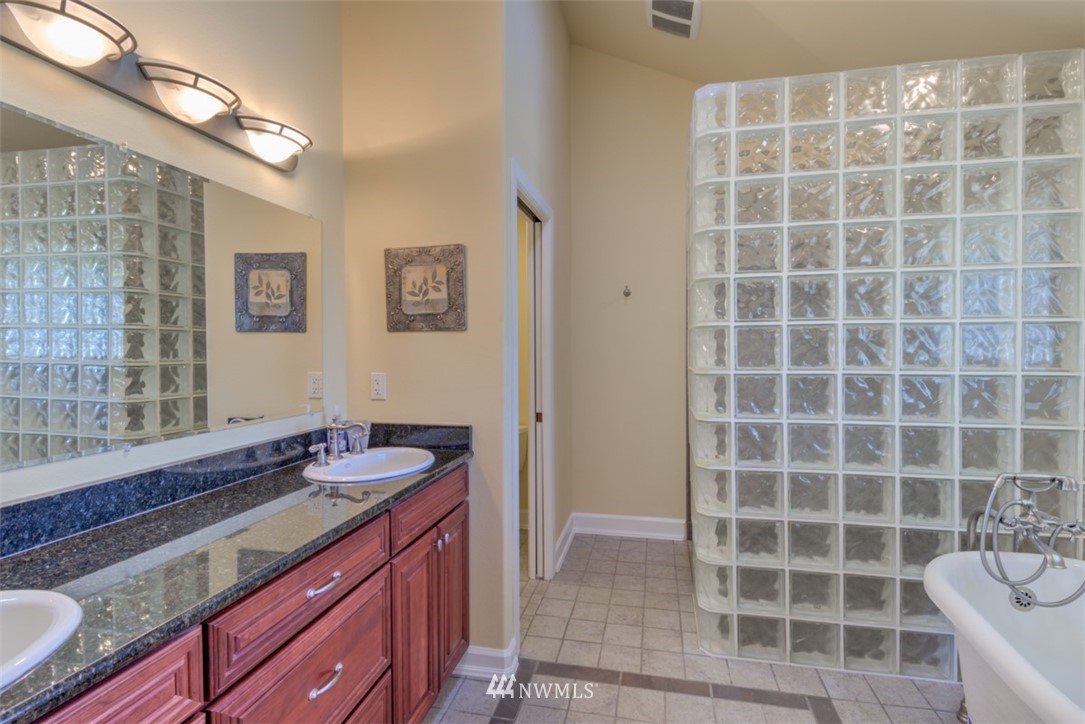 184 Capitol Ridge Road Oakville, WA 98568 - Photo 7 of 25