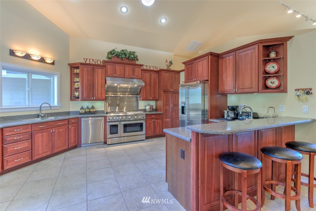 184 Capitol Ridge Road Oakville, WA 98568 - Photo 8 of 25