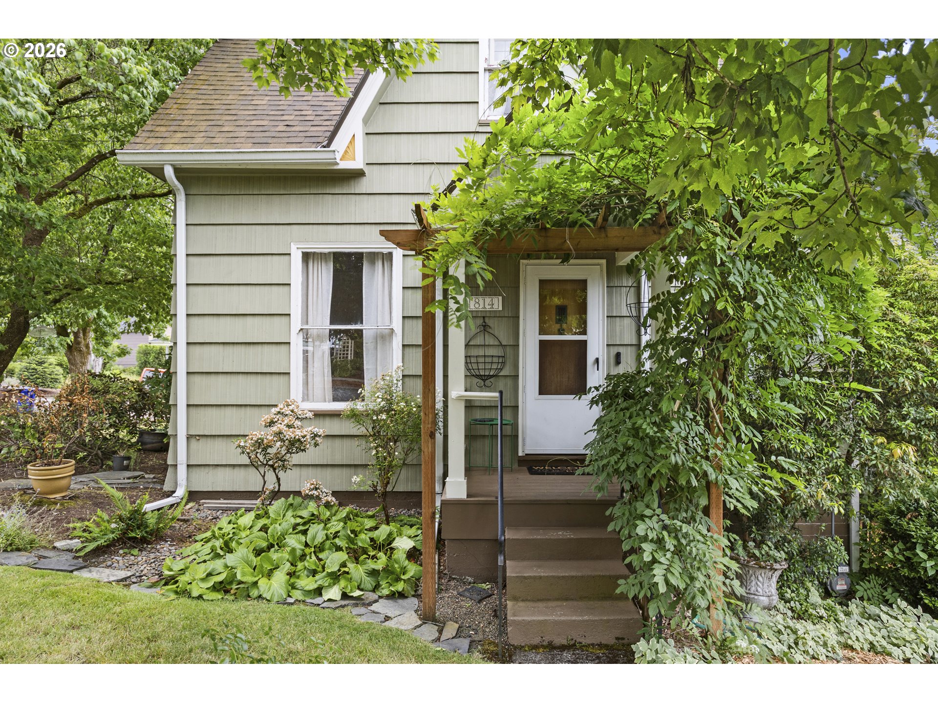 814 6th Street Oregon City, OR 97045 - Photo 1 of 29