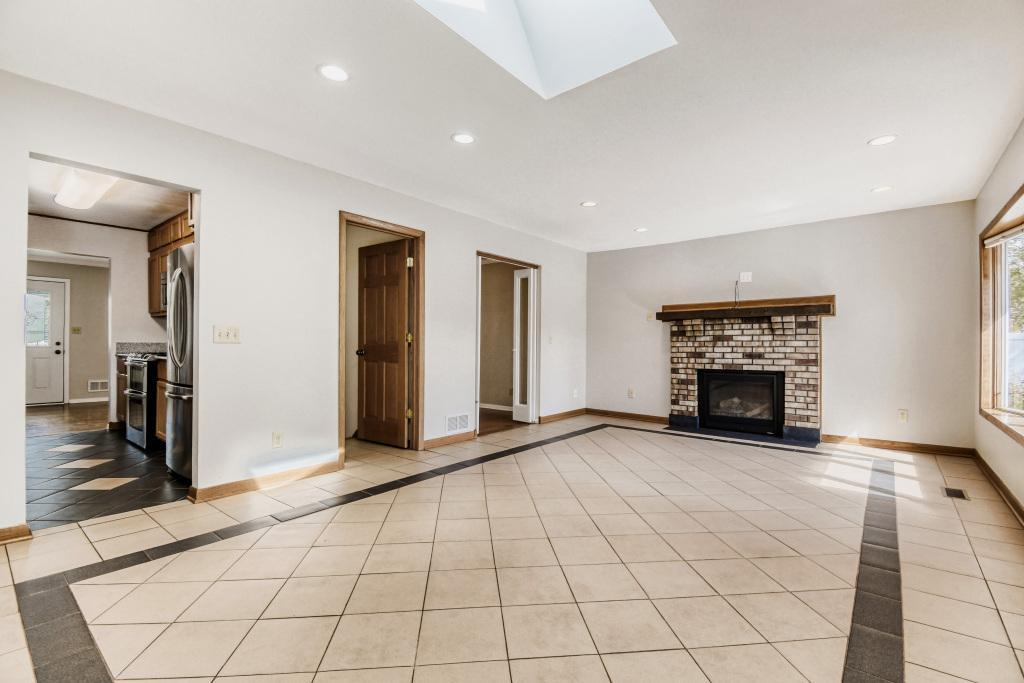 2904 Sheldon Street Roseville, MN 55113 - Photo 12 of 31