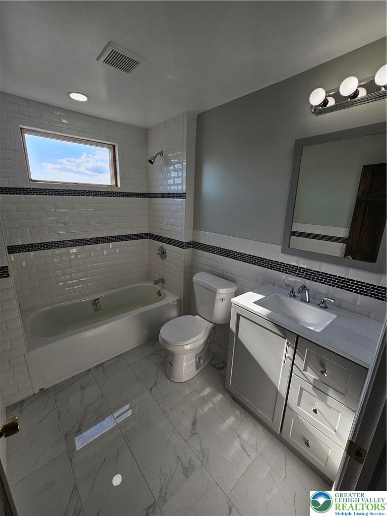 912 Spring Garden Street Easton, PA 18042 - Photo 6 of 14