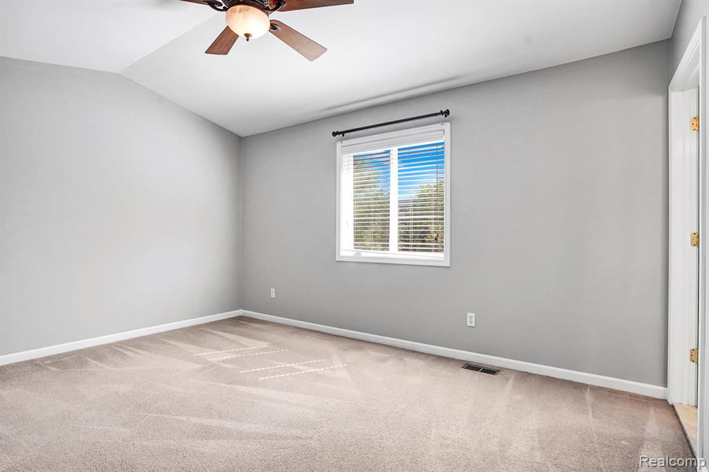 3328 Harvard Road Royal Oak, MI 48073 - Photo 19 of 33