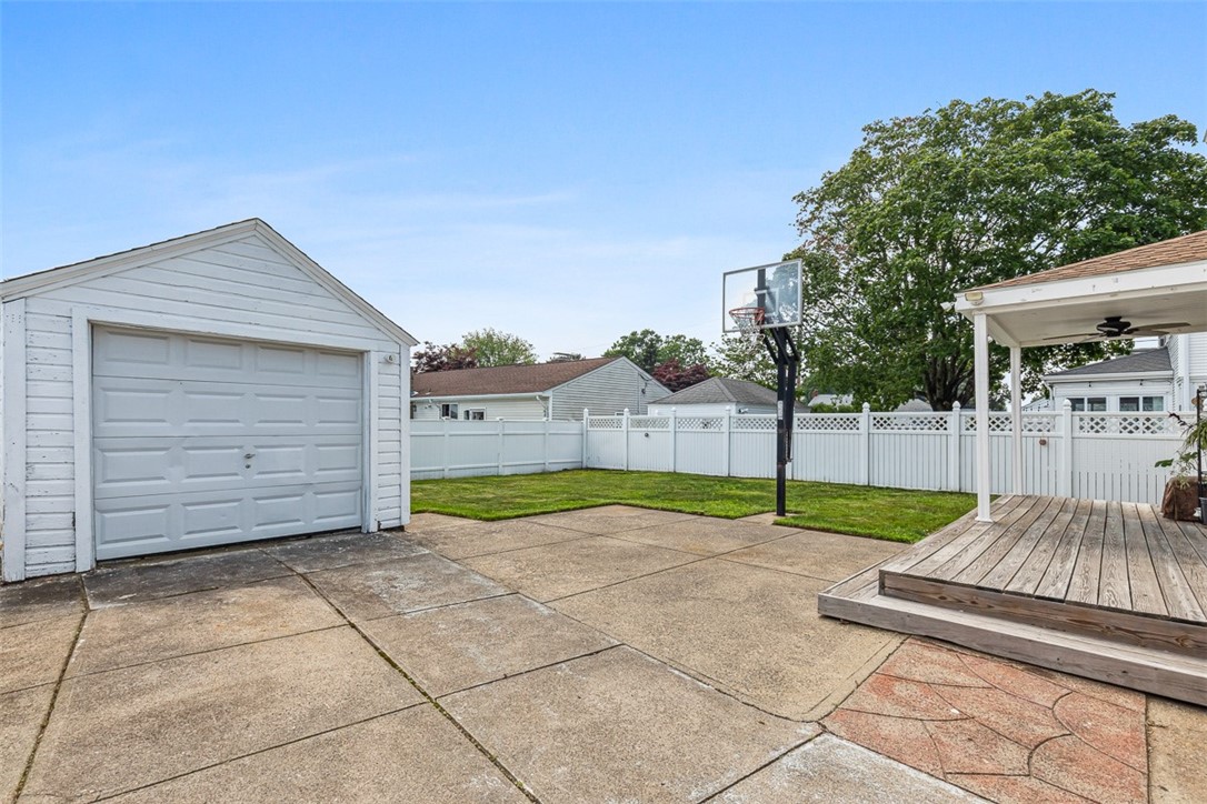123 Scarborough Road Pawtucket, RI 02861 - Photo 20 of 21