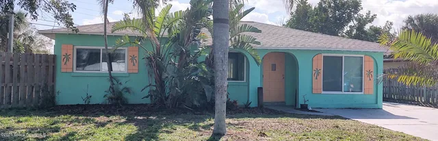 $420,000 | 211 Ave De Paz, Indialantic, FL 32903