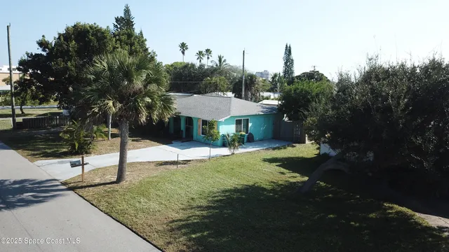 $420,000 | 211 Ave De Paz, Indialantic, FL 32903