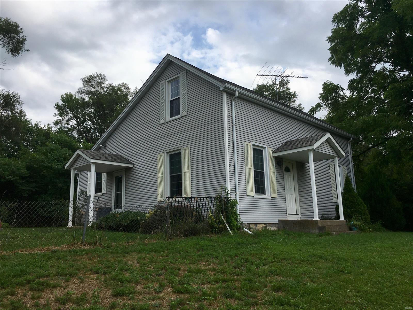 225 Brown Road St. Peters, MO 63376 - Photo 3 of 34