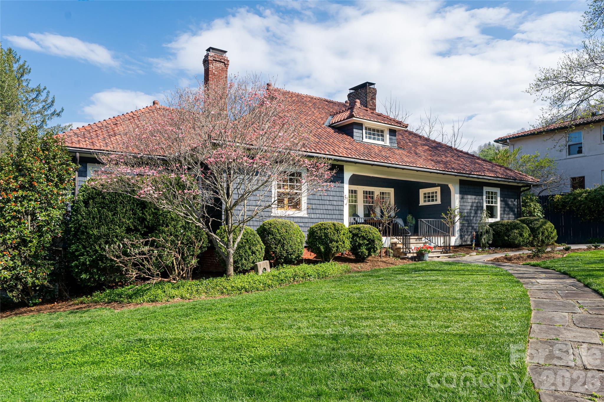 81 Edgemont Road Asheville, NC 28801 - Photo 2 of 48