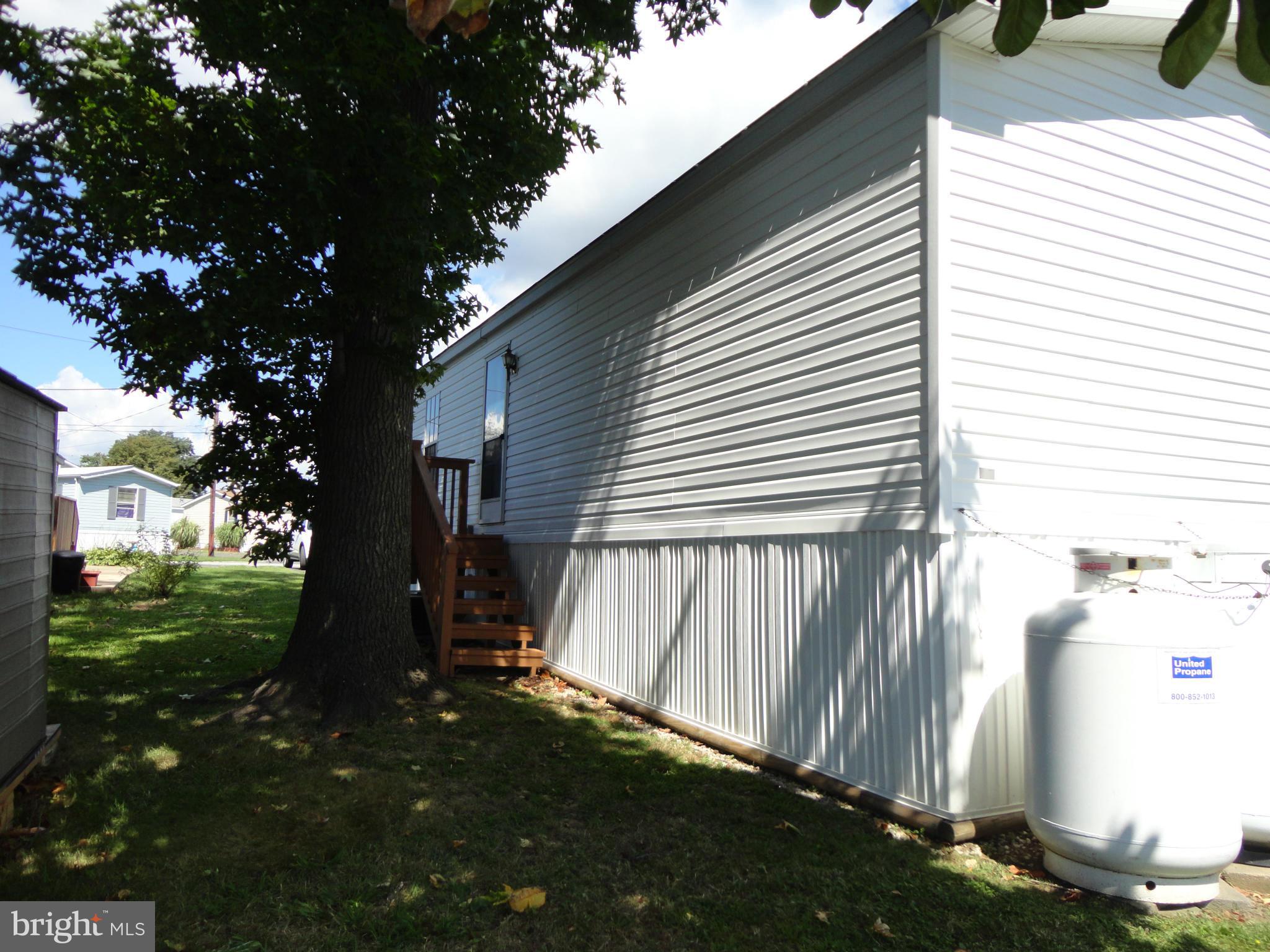 54 Shore Road Sparrows Point, MD 21219 - Photo 4 of 9 Exterior (Rear)