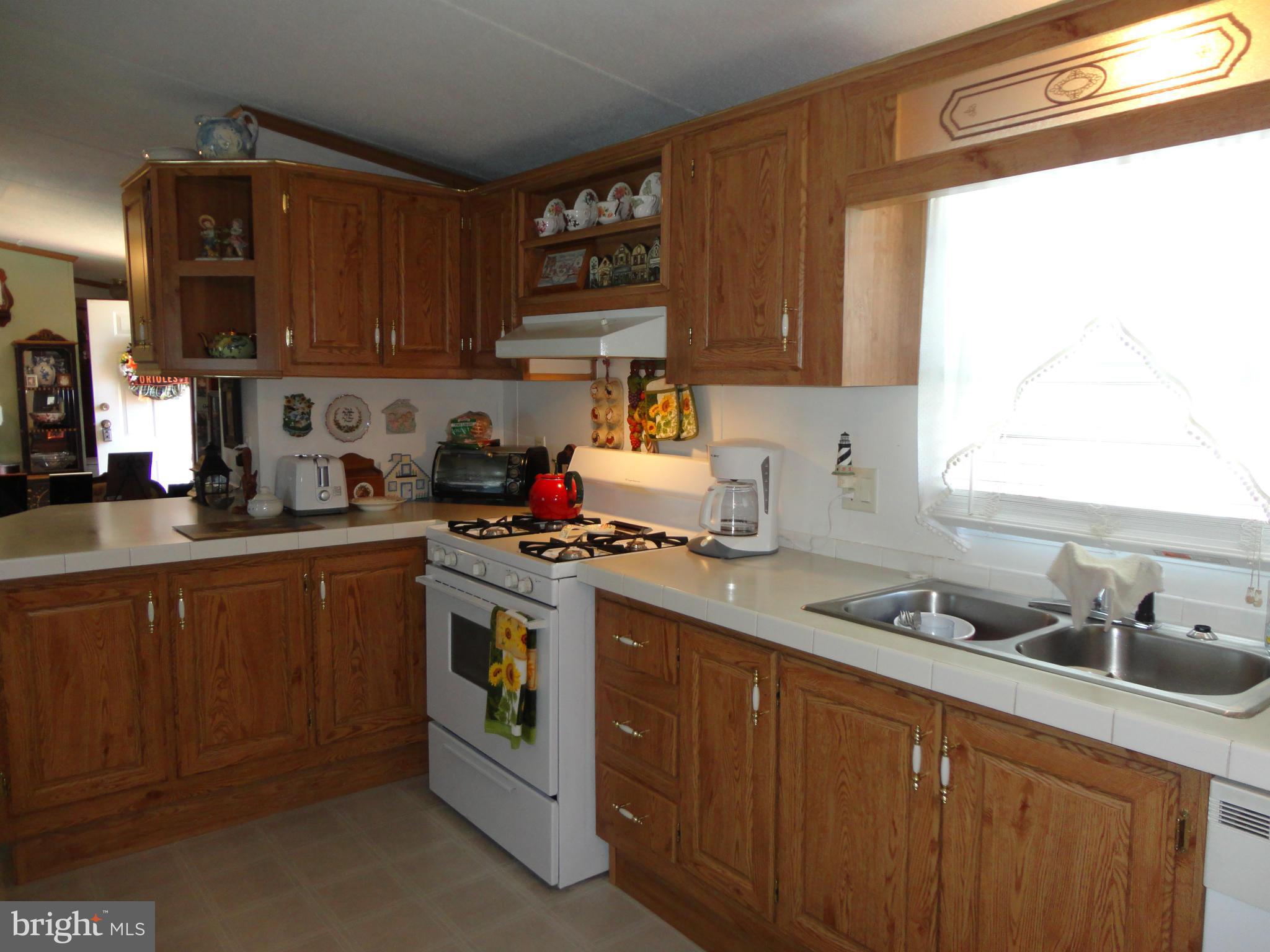 54 Shore Road Sparrows Point, MD 21219 - Photo 6 of 9 Kitchen