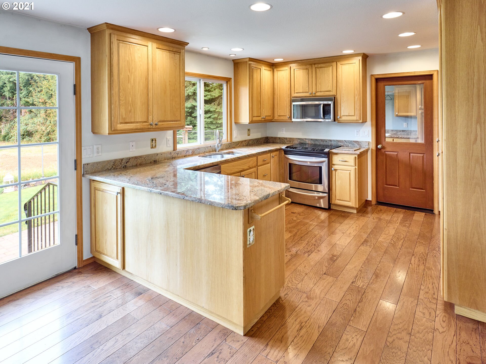 13912 South Carus Road Oregon City, OR 97045 - Photo 7 of 31