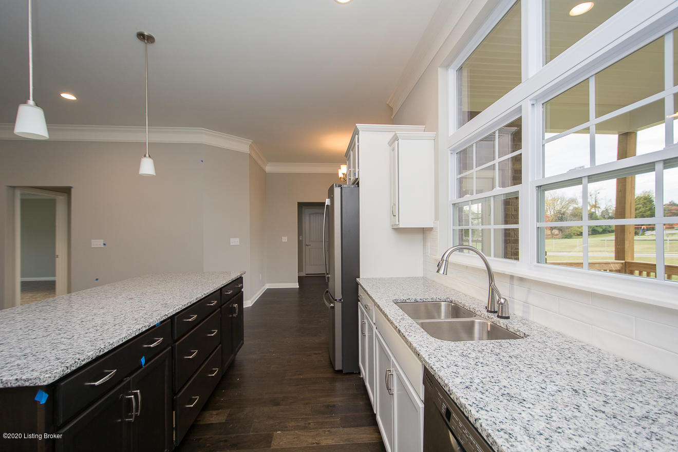 10101 Reeseman Drive Louisville, KY 40291 - Photo 13 of 59 10101Reeseman-14