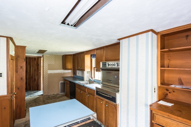 143 Blacksnake Road Seabrook, NH 03874 - Photo 4 of 24