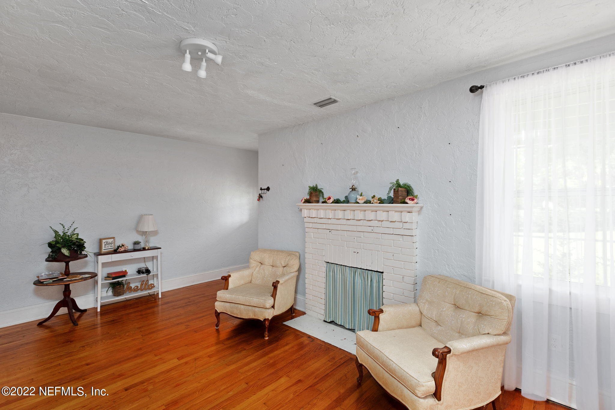 2109 Raiford Road Starke, FL 32091 - Photo 11 of 62 Living Room View-2