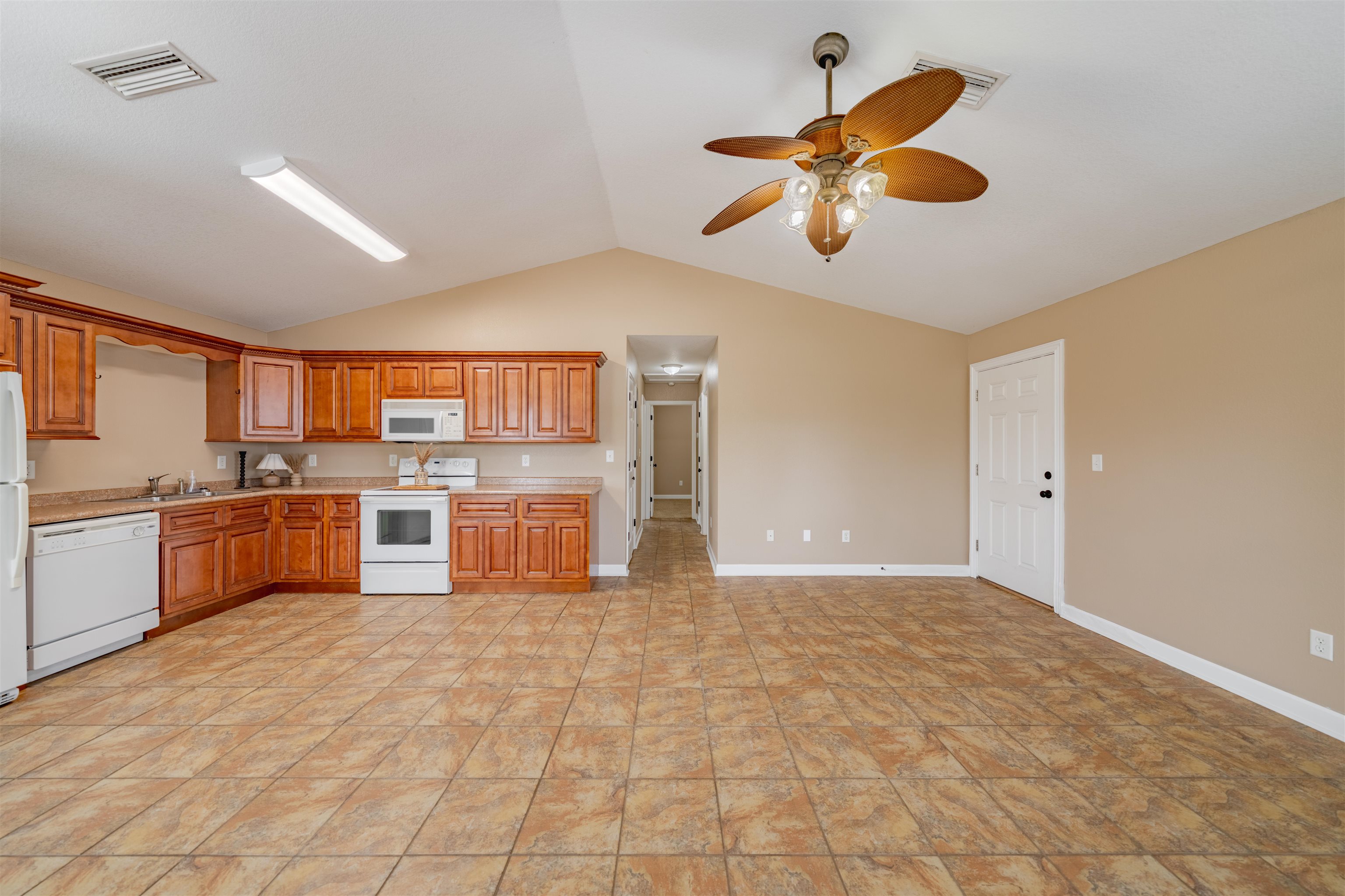 196 Leslie Lane Perry, FL 32348 - Photo 5 of 40