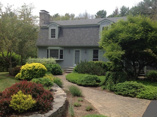 43 Feather Bed Lane Rochester, MA 02770 - Photo 1 of 29 Gallery Image 1