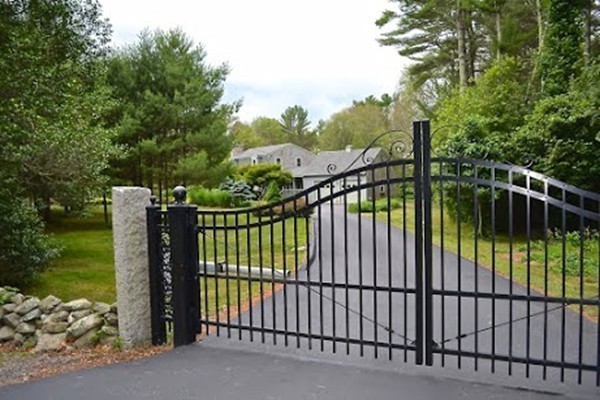 43 Feather Bed Lane Rochester, MA 02770 - Photo 4 of 29 Gallery Image 4