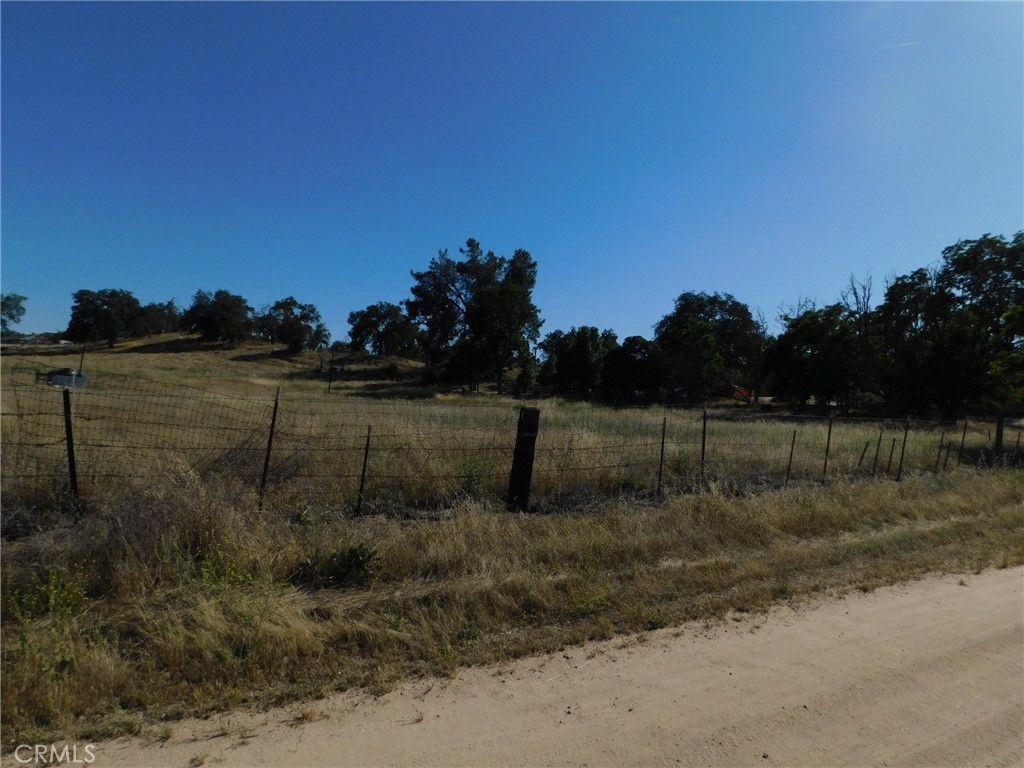 7885 O'Donovan Road Creston, CA 93432 - Photo 3 of 8