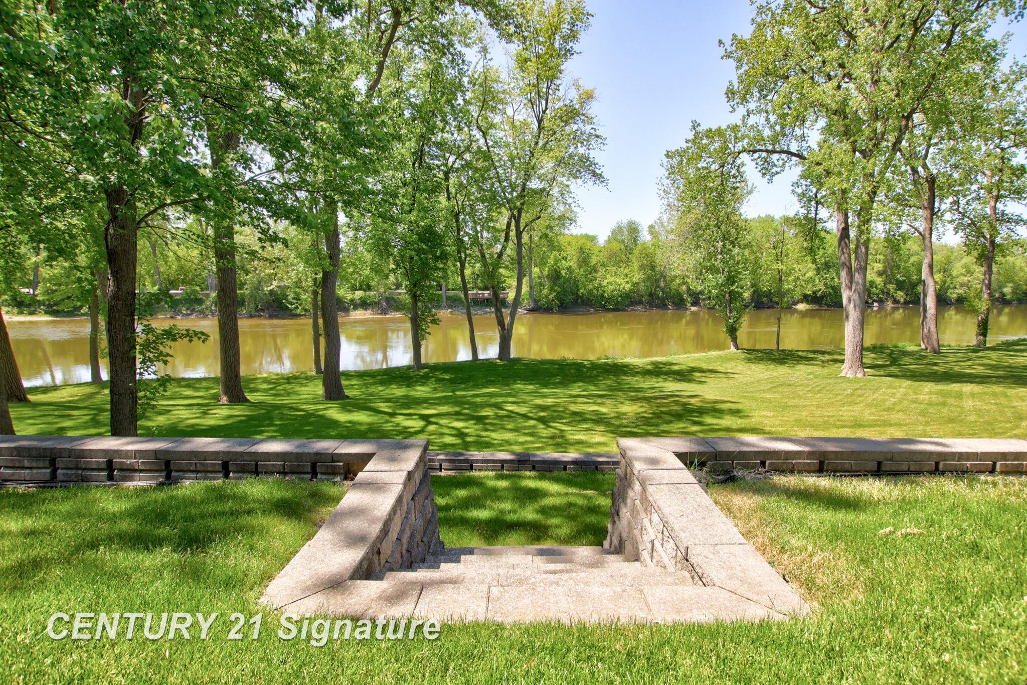 8221 Midland Road, Unit 8221 4 Freeland, MI 48623 - Photo 33 of 46 Gallery Image 33