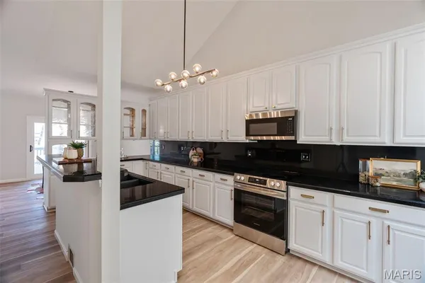 $539,900 | 730 Willow Spring Hill Court, Chesterfield, MO 63017