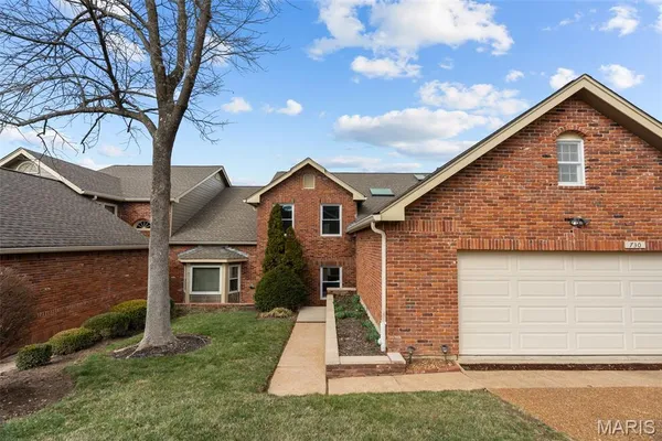 $539,900 | 730 Willow Spring Hill Court, Chesterfield, MO 63017