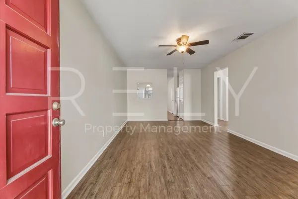 $1,395 | 205 West William Cannon Drive, Unit B, Austin, TX 78745