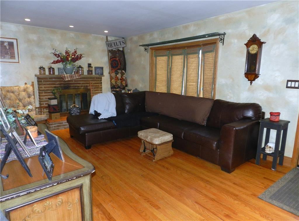 718 Gardner Center Road New Castle, PA 16101 - Photo 6 of 18
