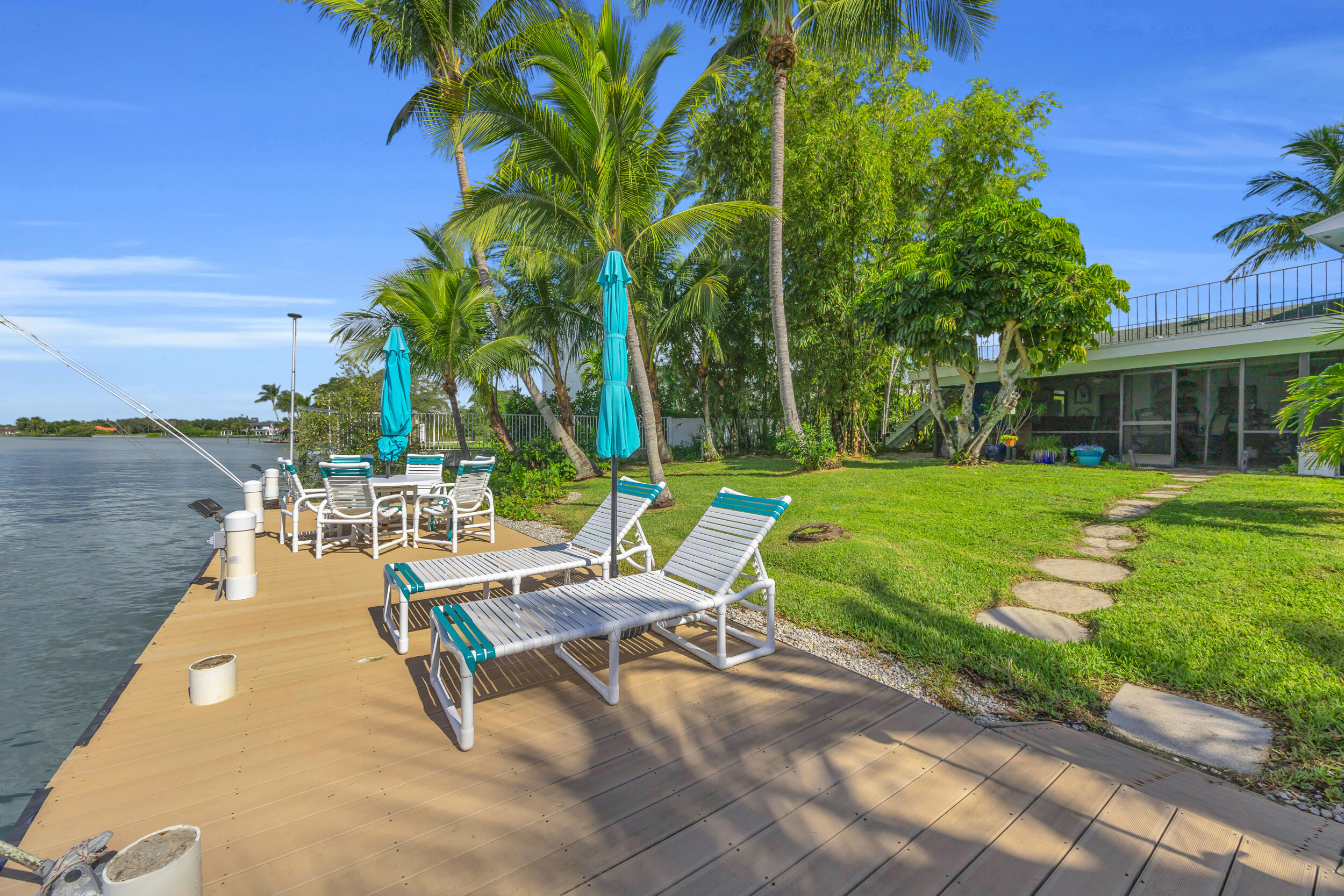 1305 Peninsular Road Jupiter, FL 33469 - Photo 37 of 46