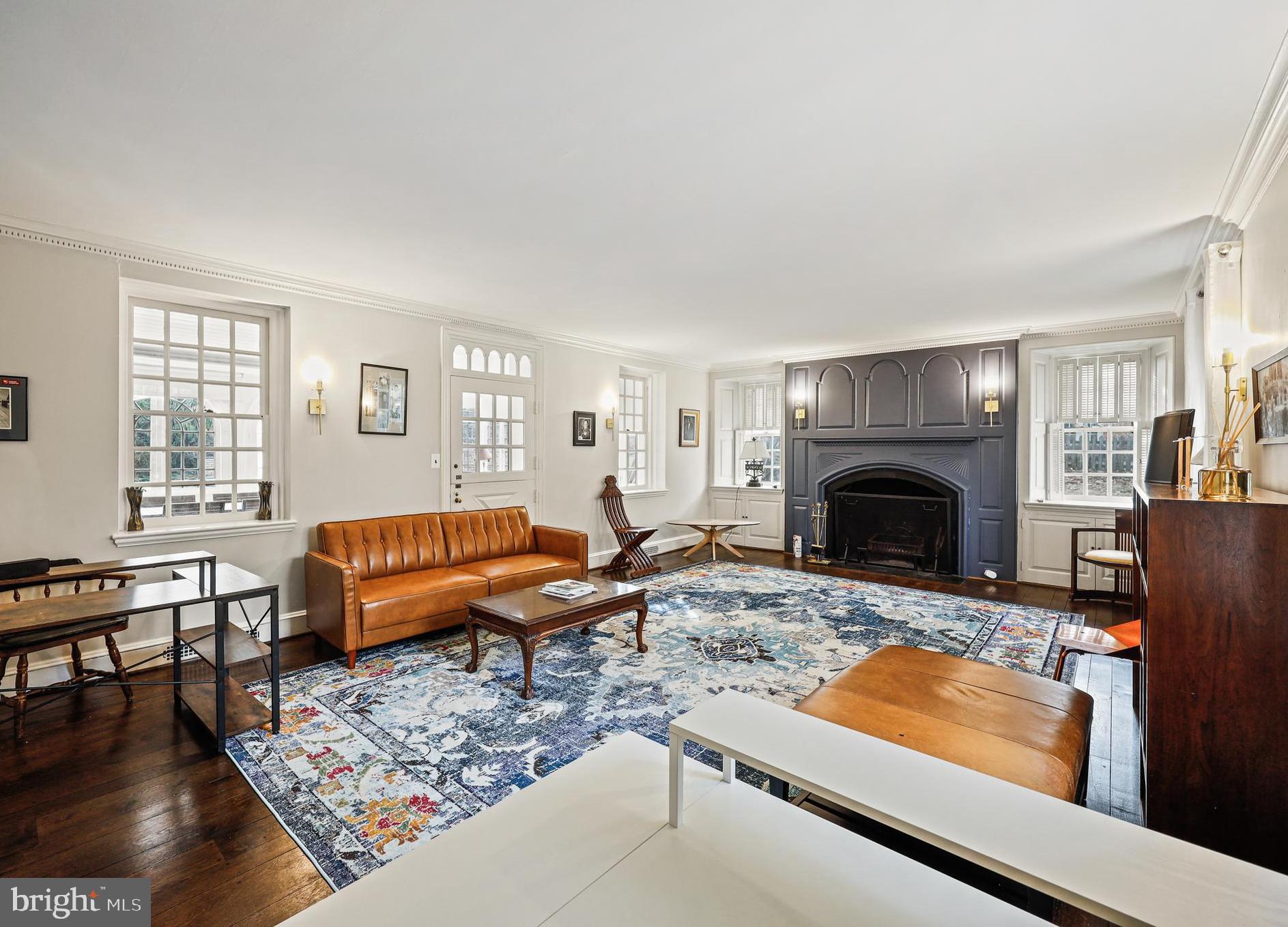 119 St Dunstans Road Baltimore, MD 21212 - Photo 21 of 54 Living Room