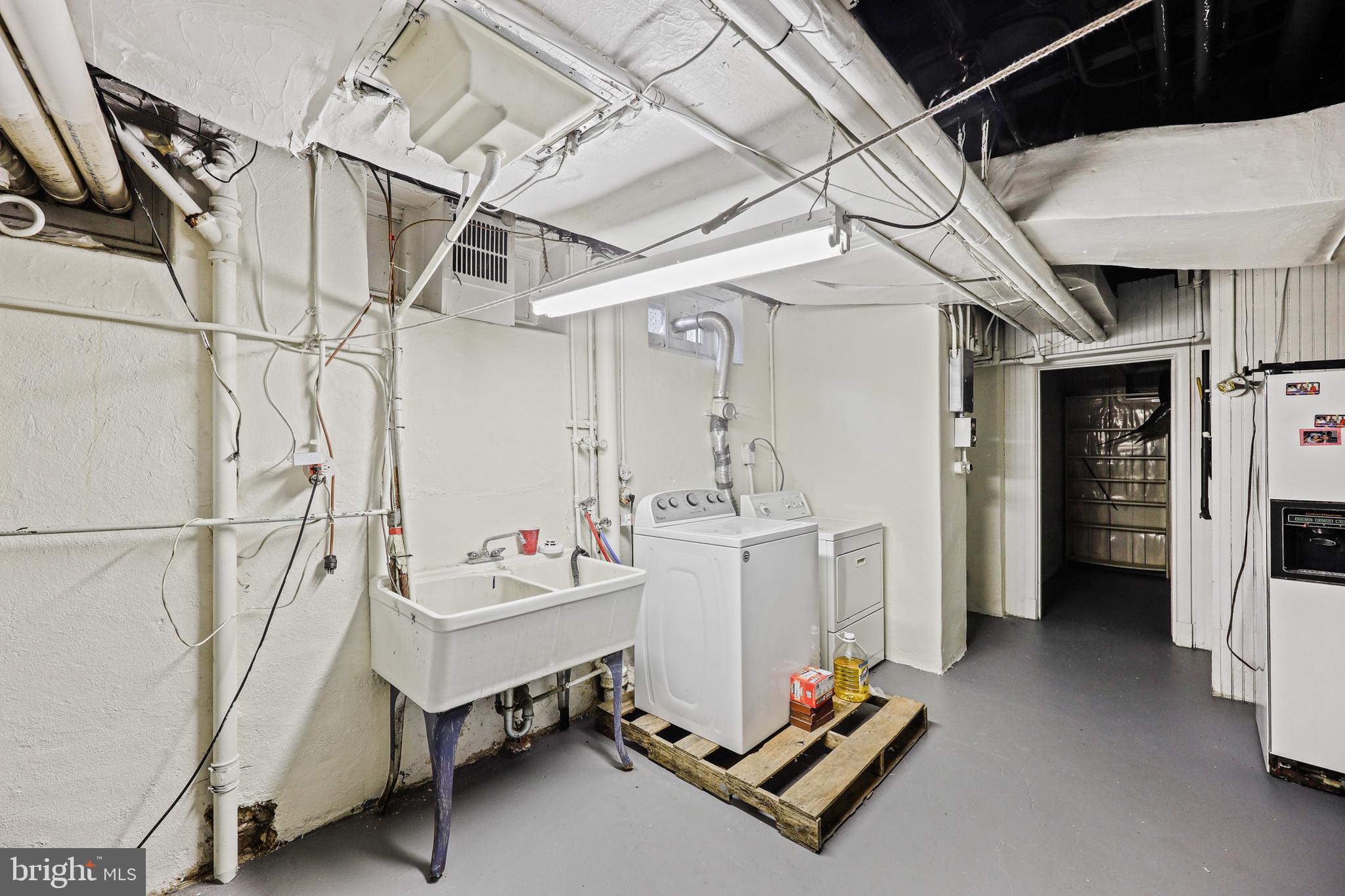 119 St Dunstans Road Baltimore, MD 21212 - Photo 44 of 54