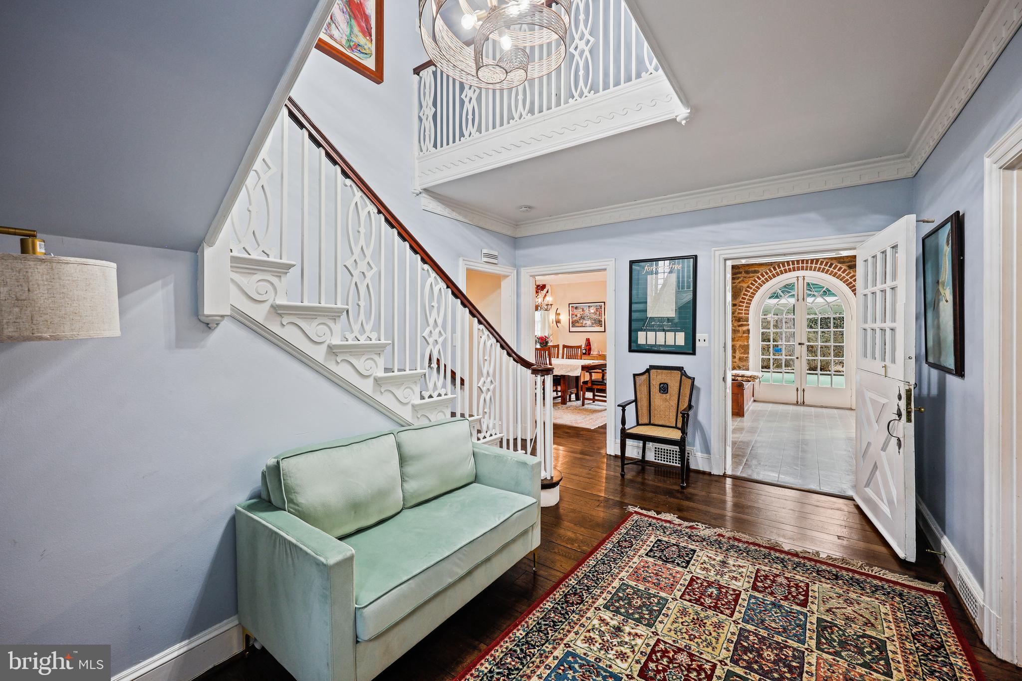 119 St Dunstans Road Baltimore, MD 21212 - Photo 6 of 54 a living room with furniture and a rug