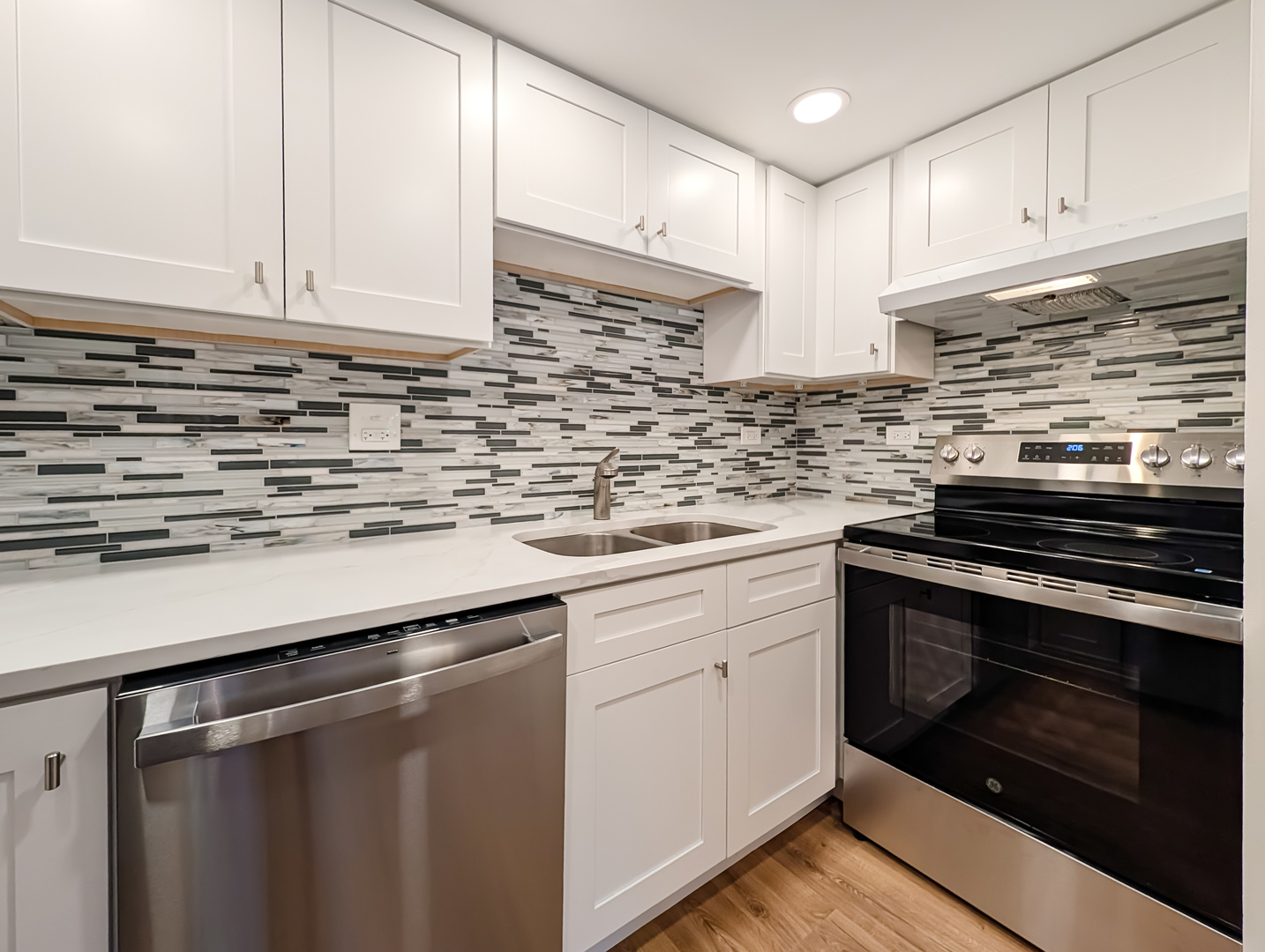 444 Spring Road, Unit 12 Elmhurst, IL 60126 - Photo 13 of 20