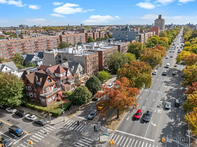 $3,550,000 | 339 Ocean Parkway | Kensington