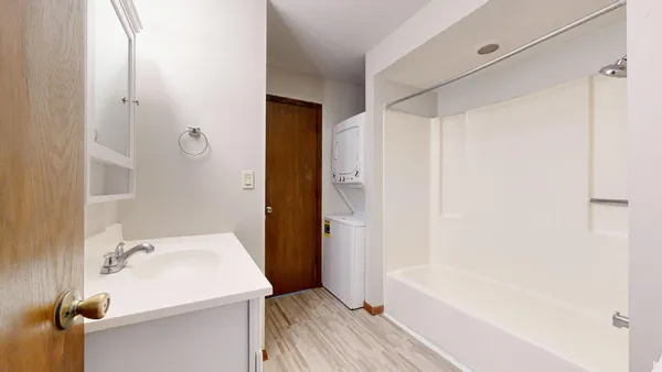 $1,245 | 924 21st Avenue South, Unit 2, Minneapolis, MN 55404