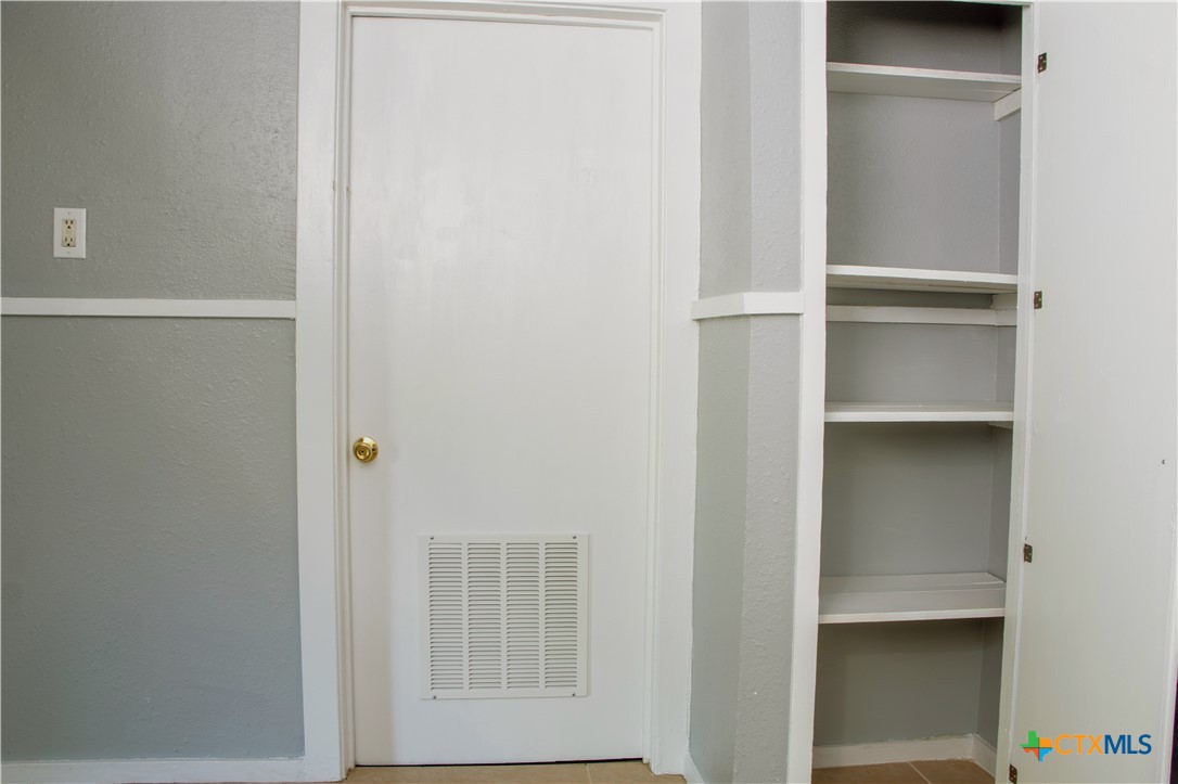 1407 South 7th Street Temple, TX 76504 - Photo 22 of 36 a view of an empty room