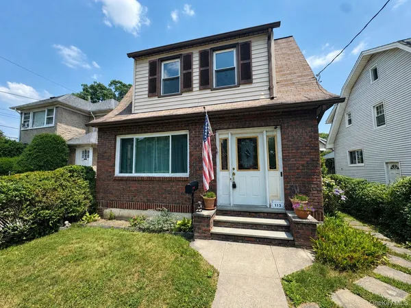 $699,000 | 113 Rhodes Street, New Rochelle, NY 10801